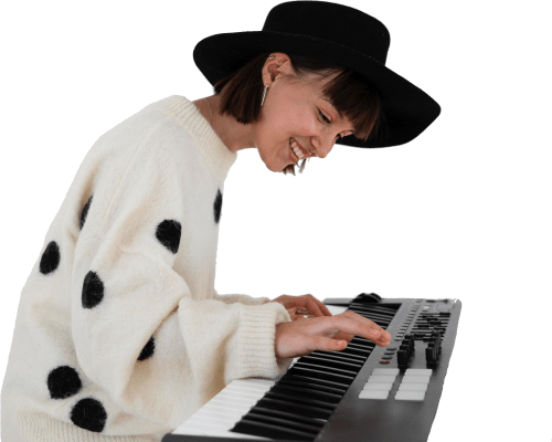 Student of Beginners Piano Lessons Marbella, practising the major scales on electric piano.